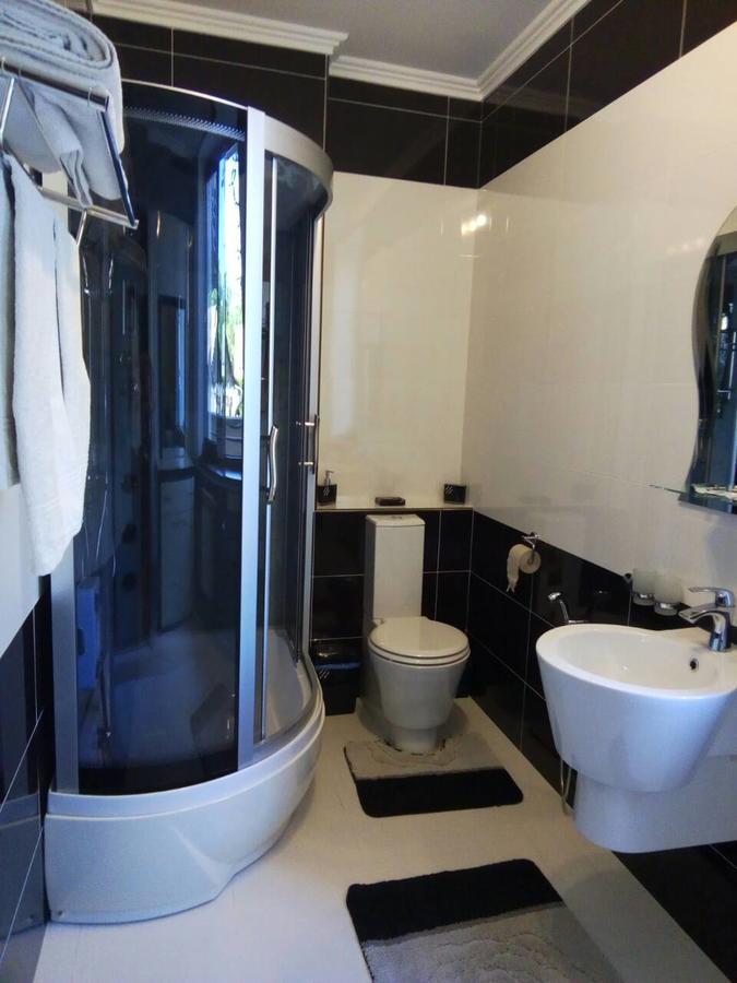 Aquarius Hotel *